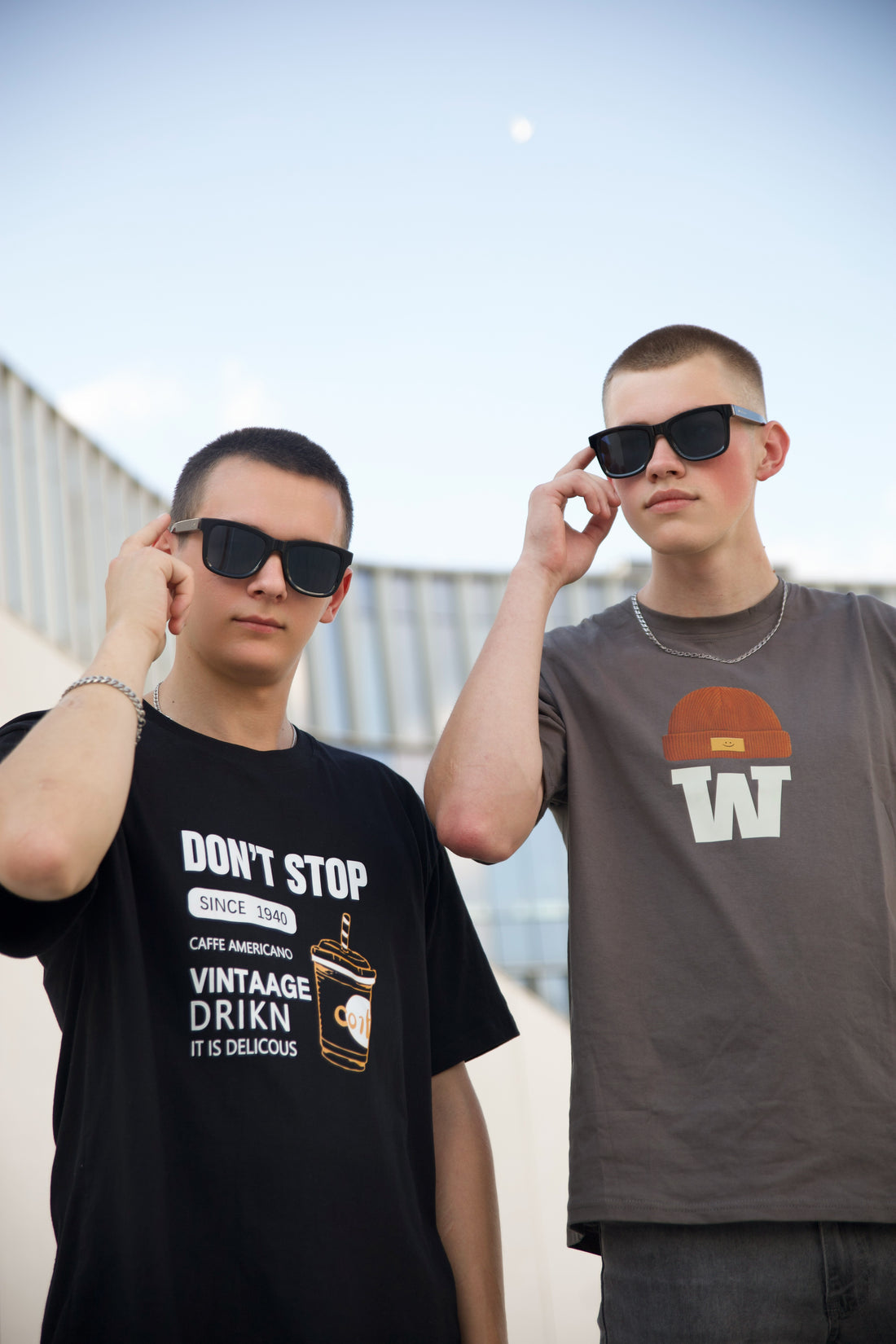 Wellermoz Electrochromic Sunglasses vs. Photochromic Sunglasses