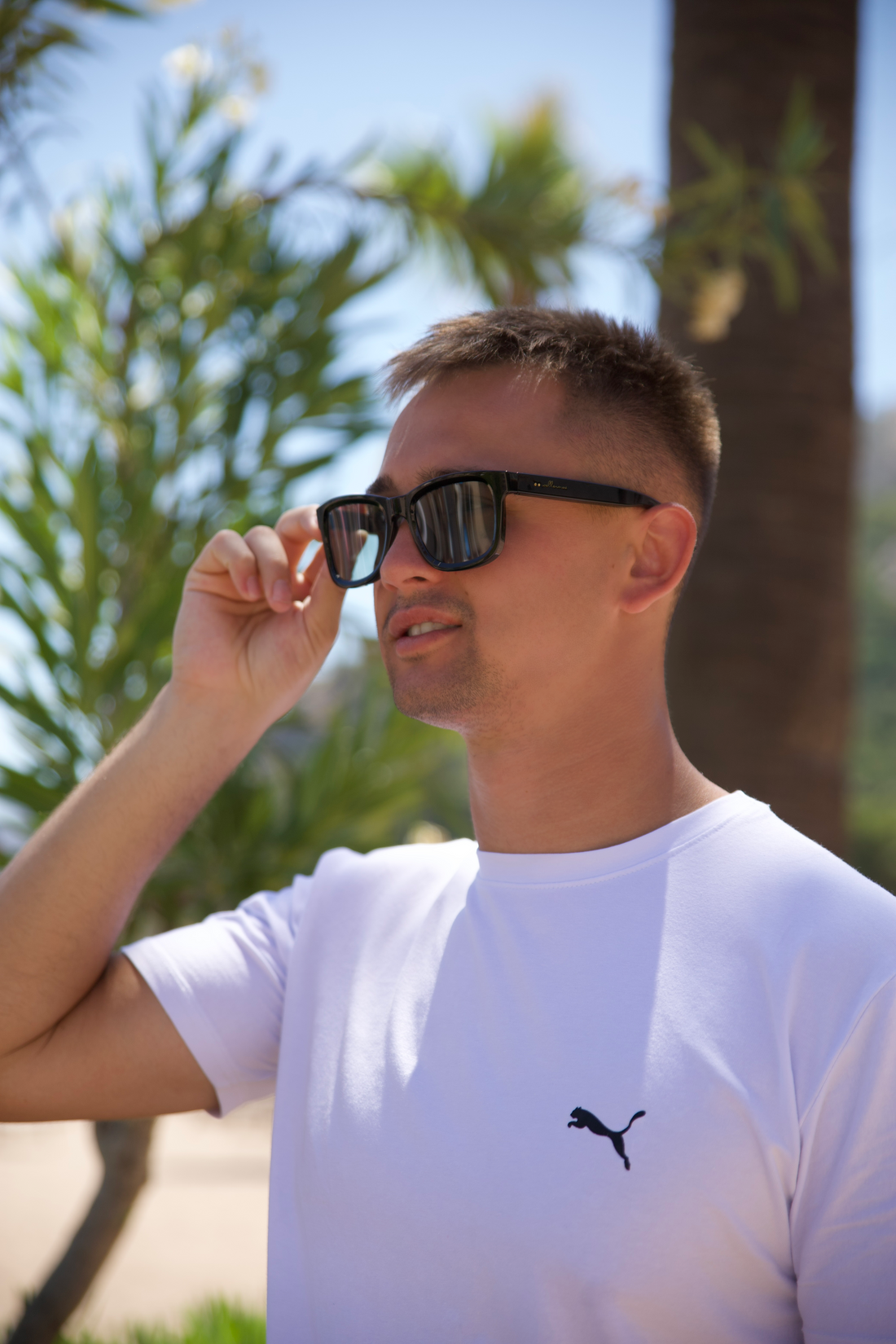 The Ultimate Guide to WELLERMOZ Smart Electrochromic Sunglasses